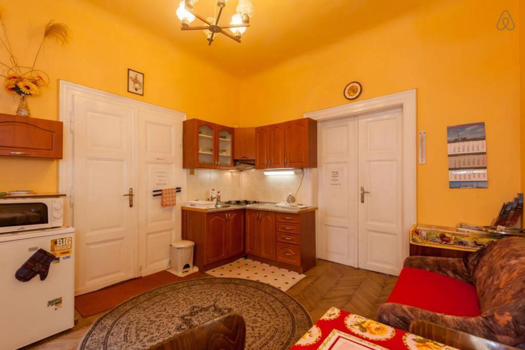 Luxury Family Hotel Royal Palace Praga Exterior foto A typical apartment